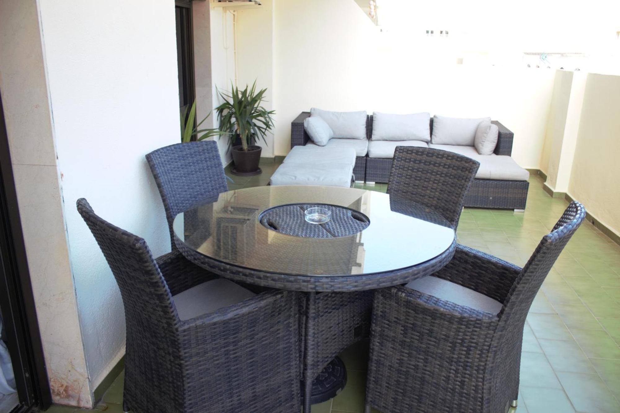 2 Bedroom 2 Bathroom Apartment In The Heart Of Fuengirola With Big Terrace And Free Parking Space Close To Beach Екстериор снимка